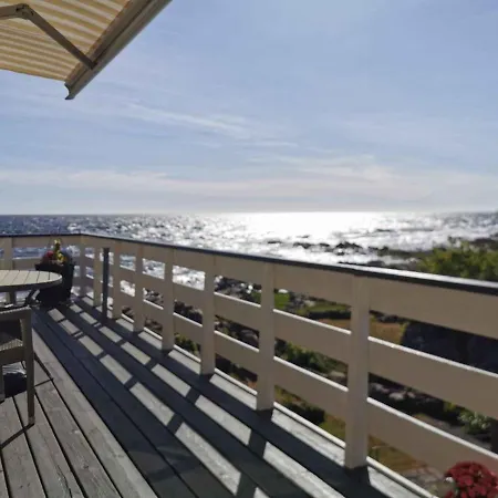 Apartment With Panoramic Views On The Rocks, Bornholm