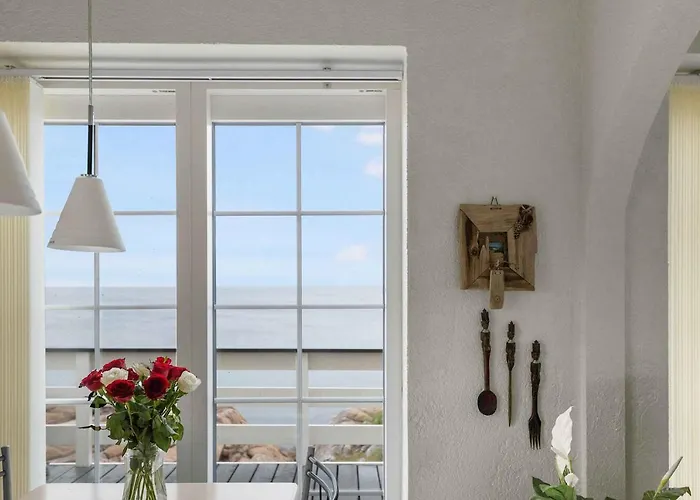 With Sea View On The Cliffs *