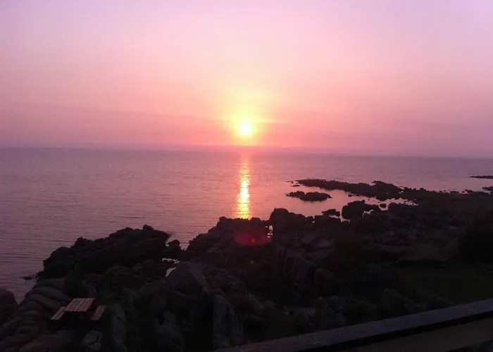 With Sea View On The Cliffs *